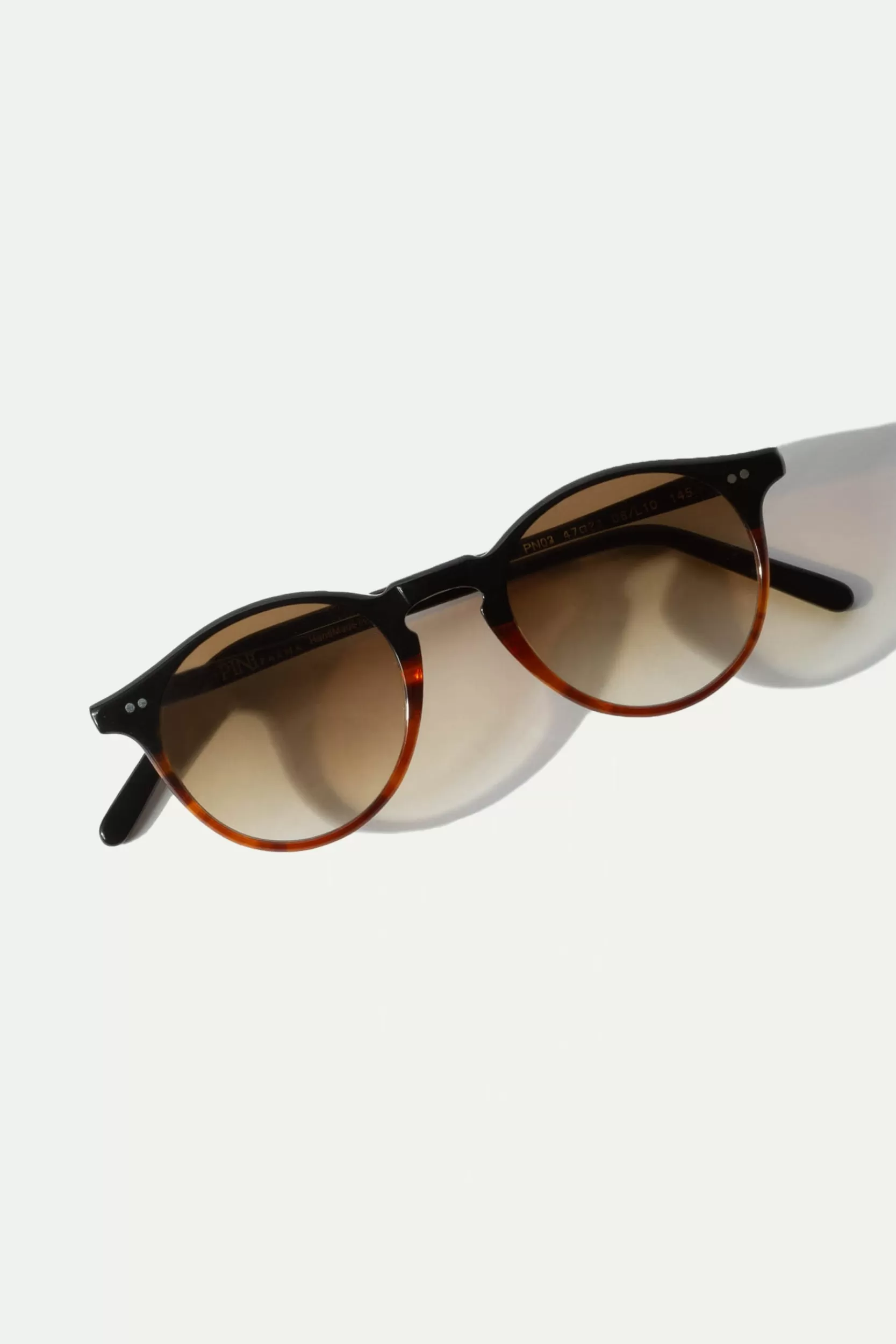 occhiali_da_sole_portofino_marroni__made_in_italy_4.webp New Pini Parma Occhiali Da Sole Portofino Marroni - Made In Italy Marrone